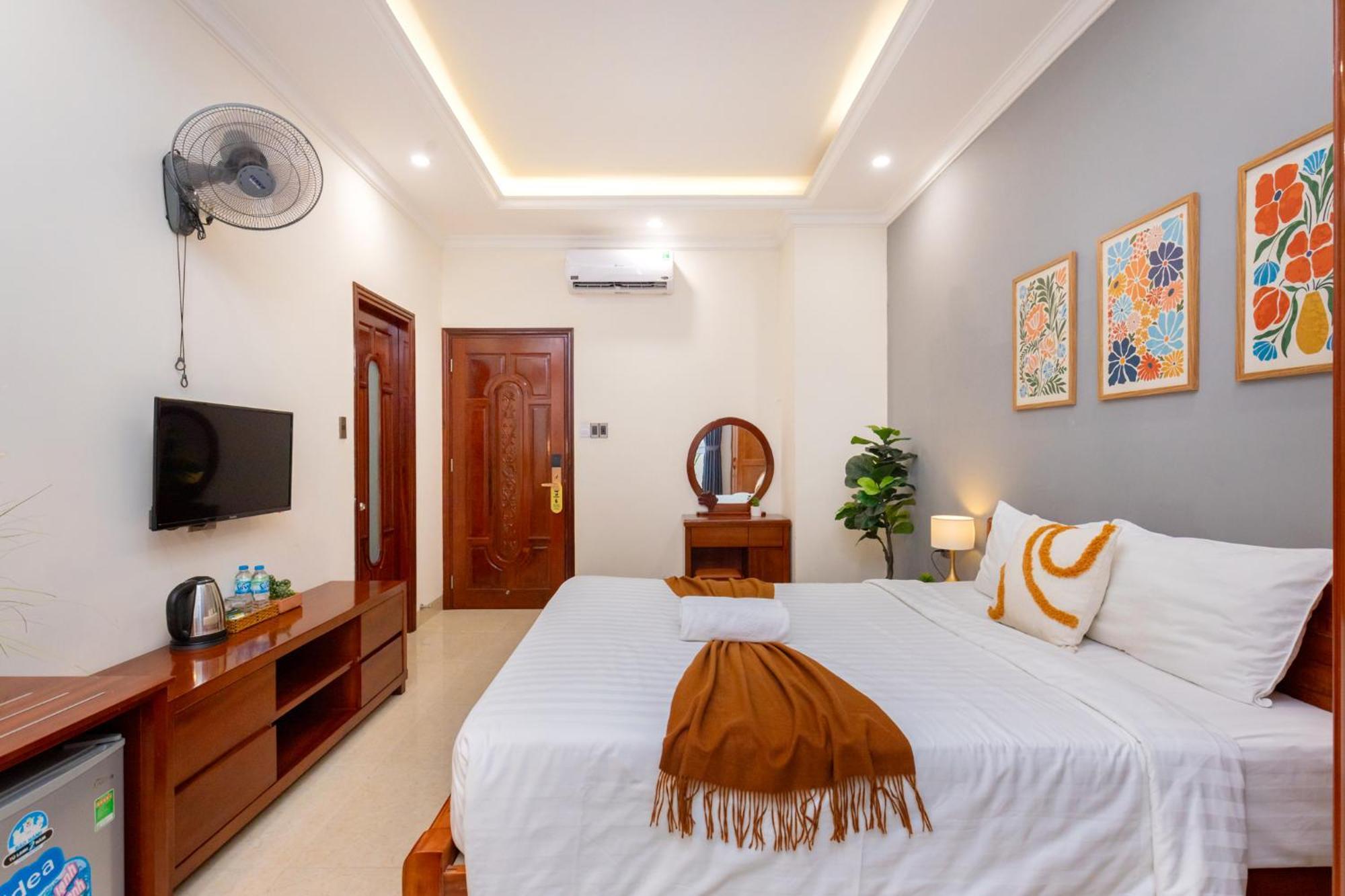 Prague Hotel Vung Tau Exterior photo