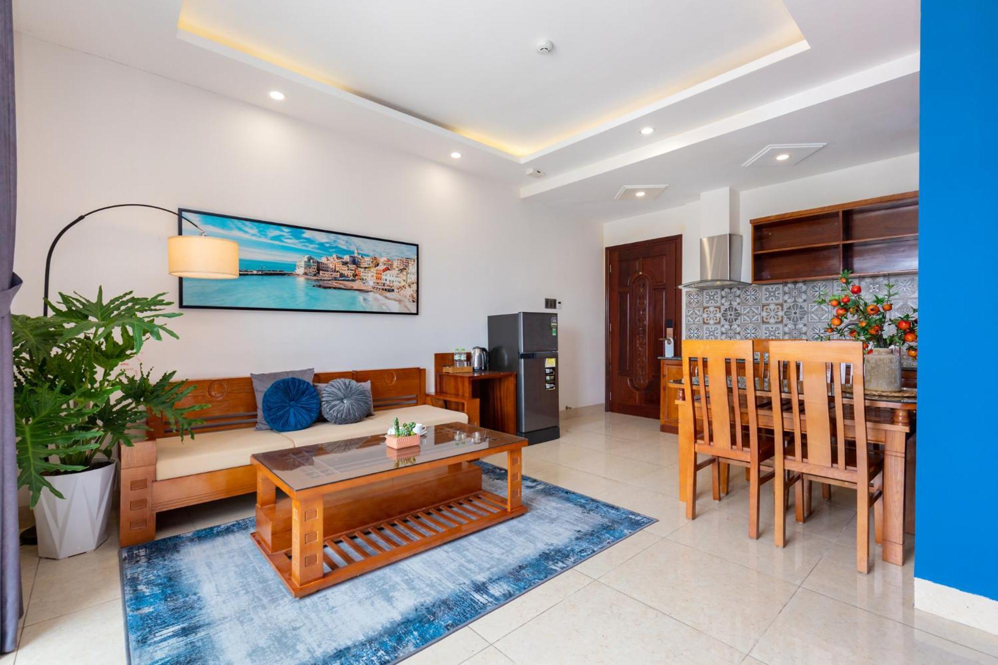 Prague Hotel Vung Tau Exterior photo
